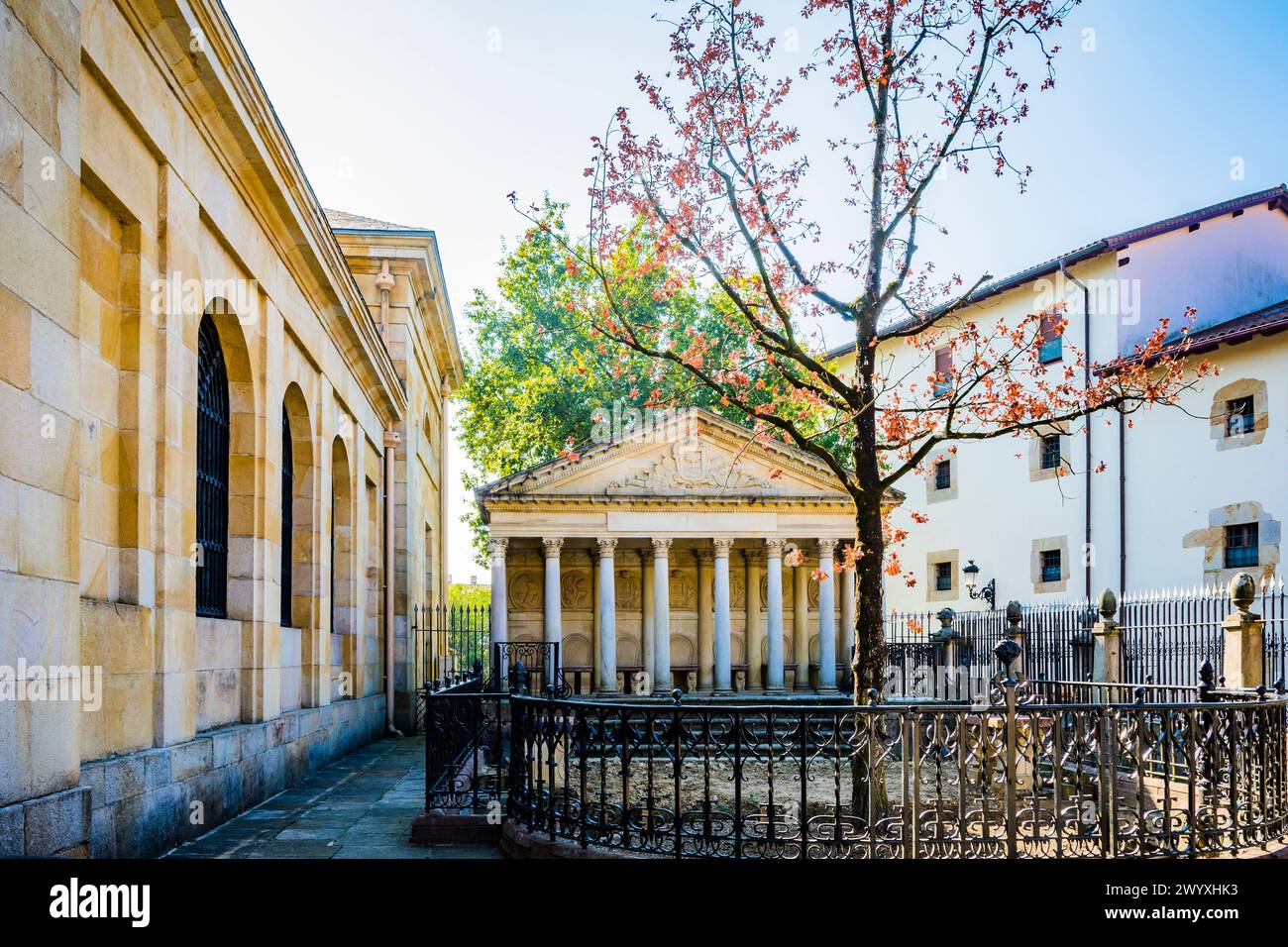 Gernikako Arbola - the Tree of Gernika is an oak tree that symbolizes traditional freedoms for the Biscayan people, and by extension for the Basque pe Stock Photo