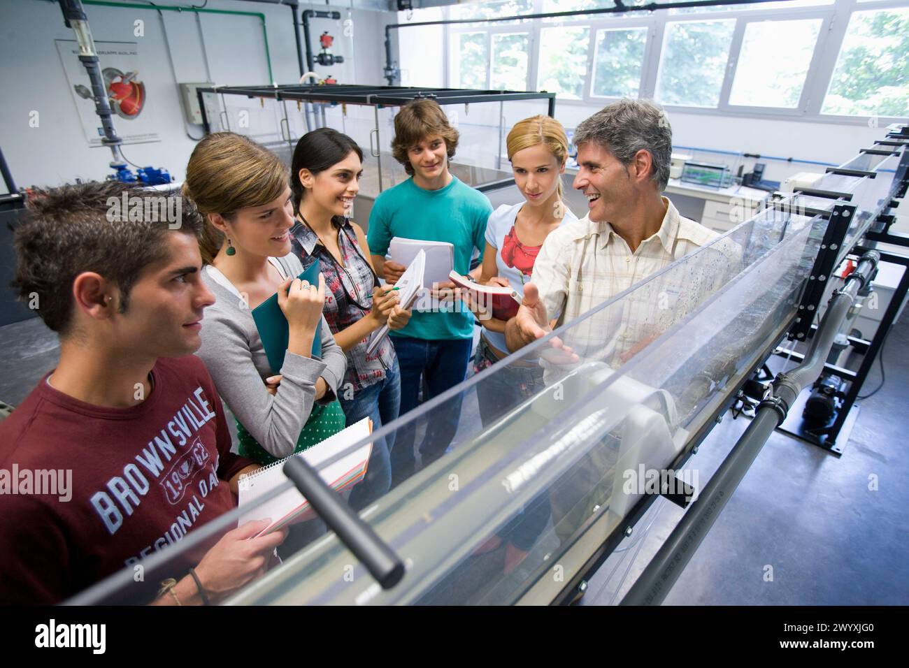 Laboratorio nuclear hi-res stock photography and images - Alamy