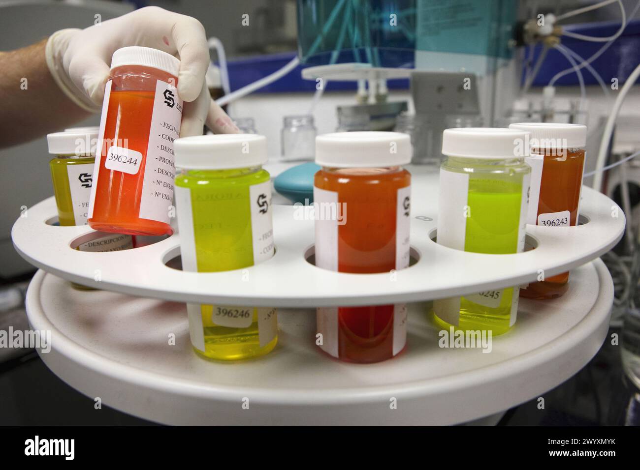 Chromatograph, research lab Stock Photo - Alamy