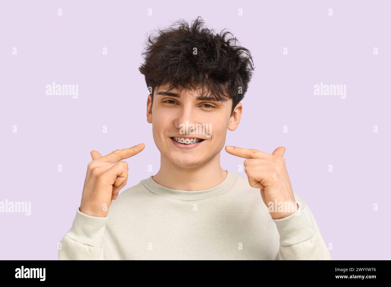 Wyyw Overbite smile smiling hi-res stock photography and images - Alamy