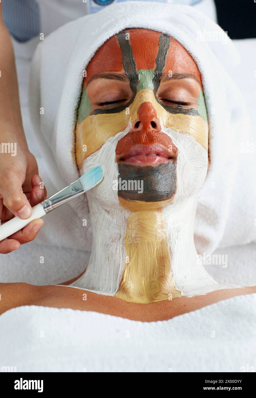 Colour energy, mud mask for facial treatment, Spa-relais Stock Photo ...