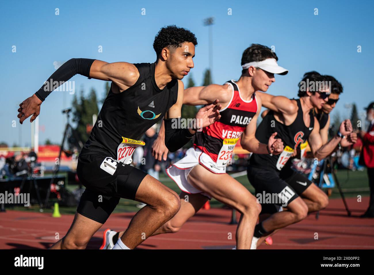 800 meter dash hires stock photography and images Alamy