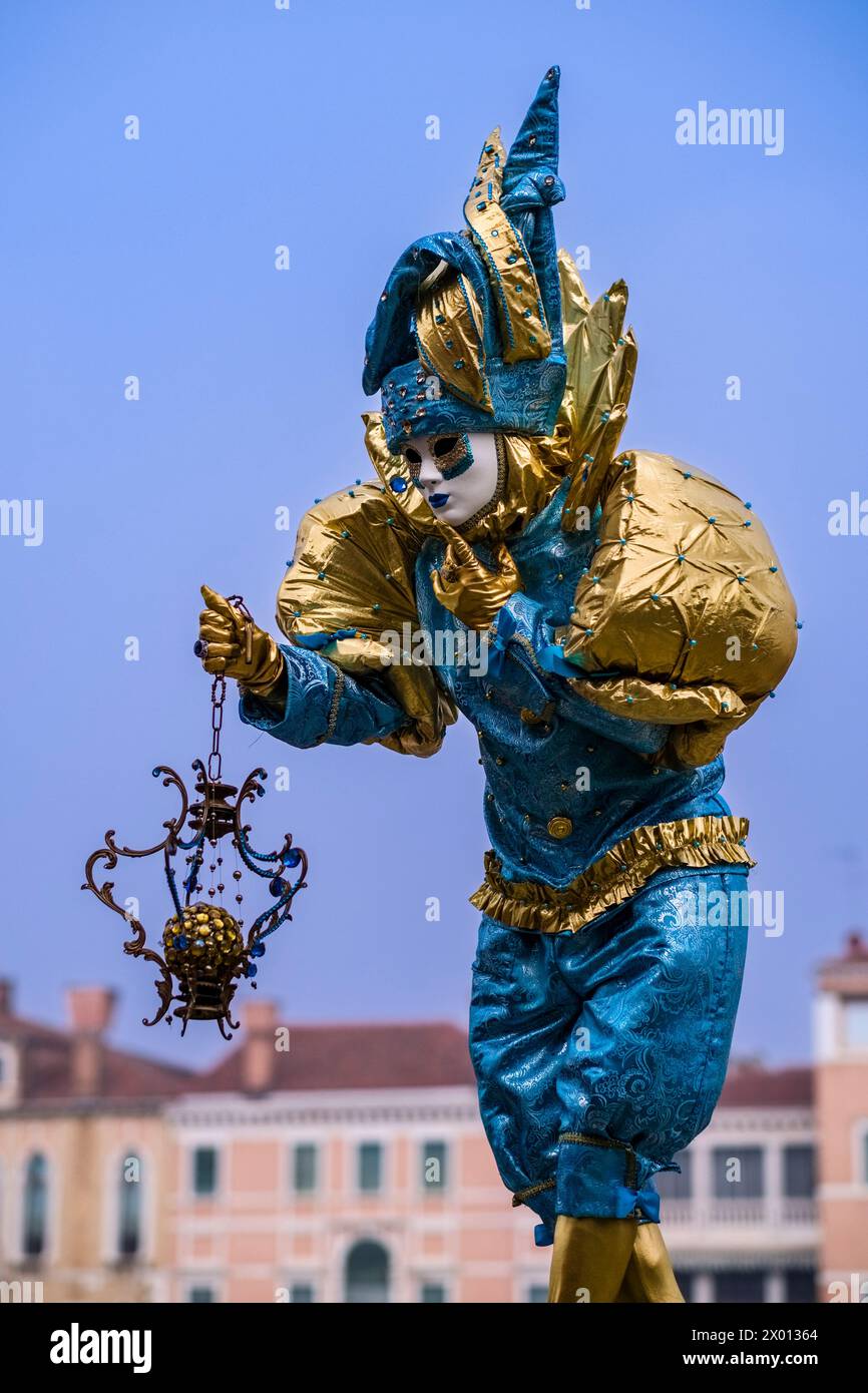 Arlecchino mask hi-res stock photography and images - Alamy