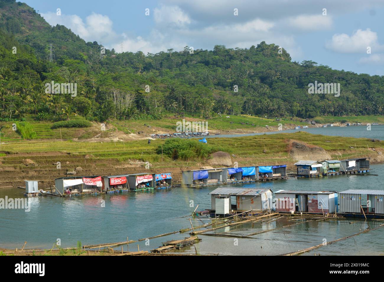 September 4, 2023, atmosphere of freshwater fish farming on the edge of a reservoir. Wonosobo, Indonesia Stock Photo
