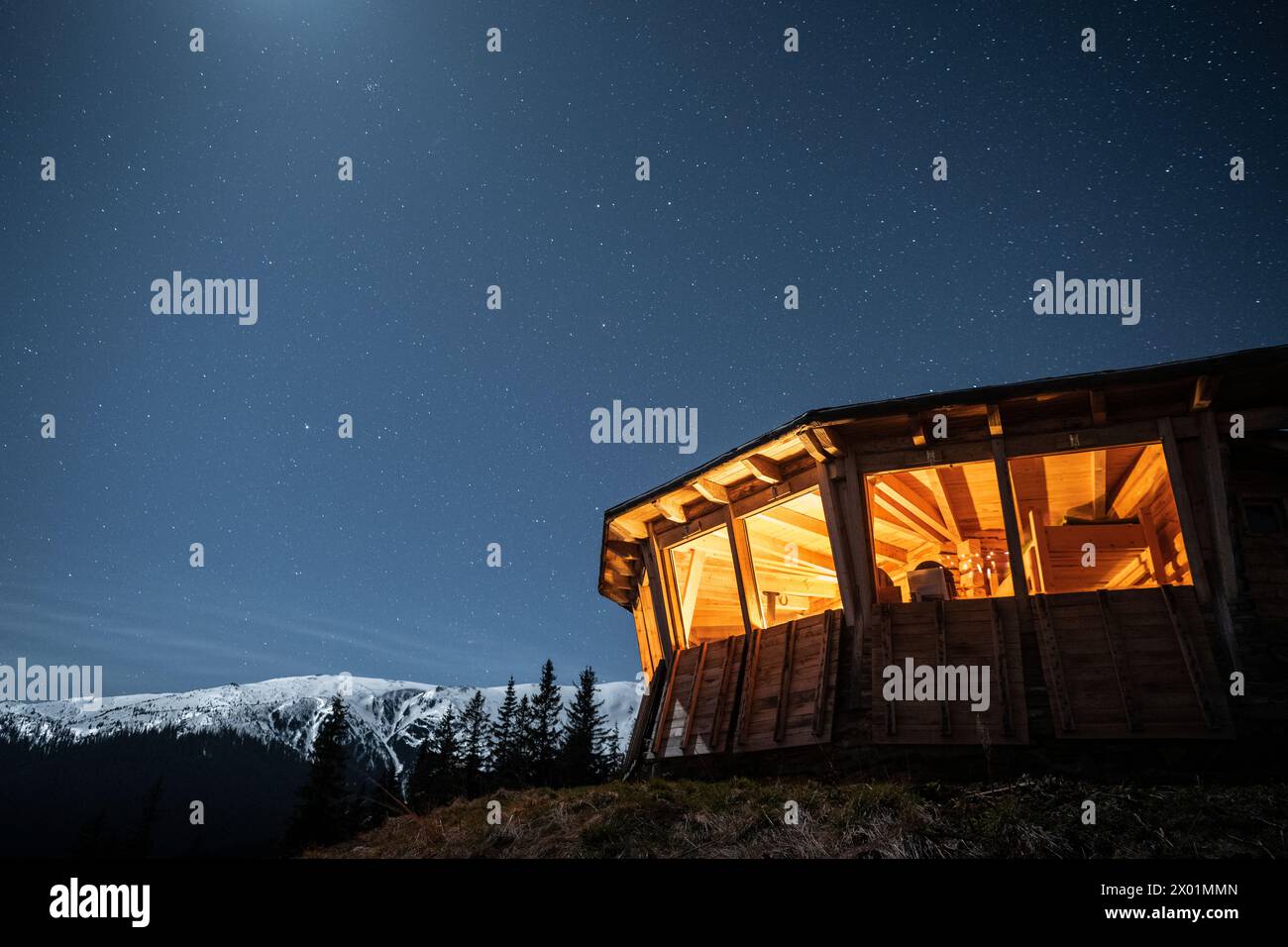 European night sky hi-res stock photography and images - Alamy