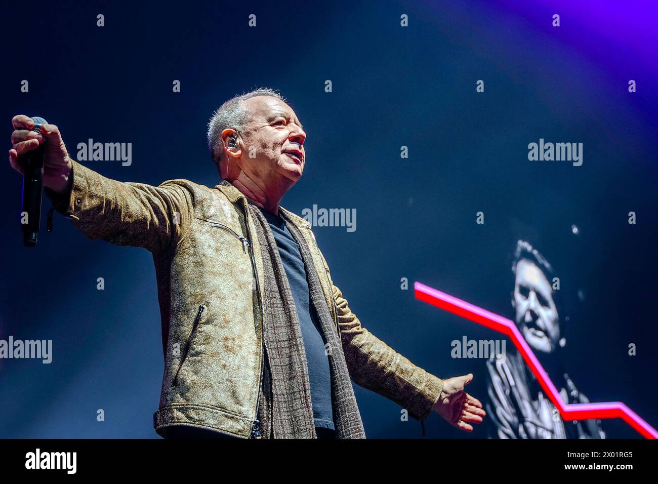 Simple Minds Simple minds global tour hi-res stock photography and images - Alamy