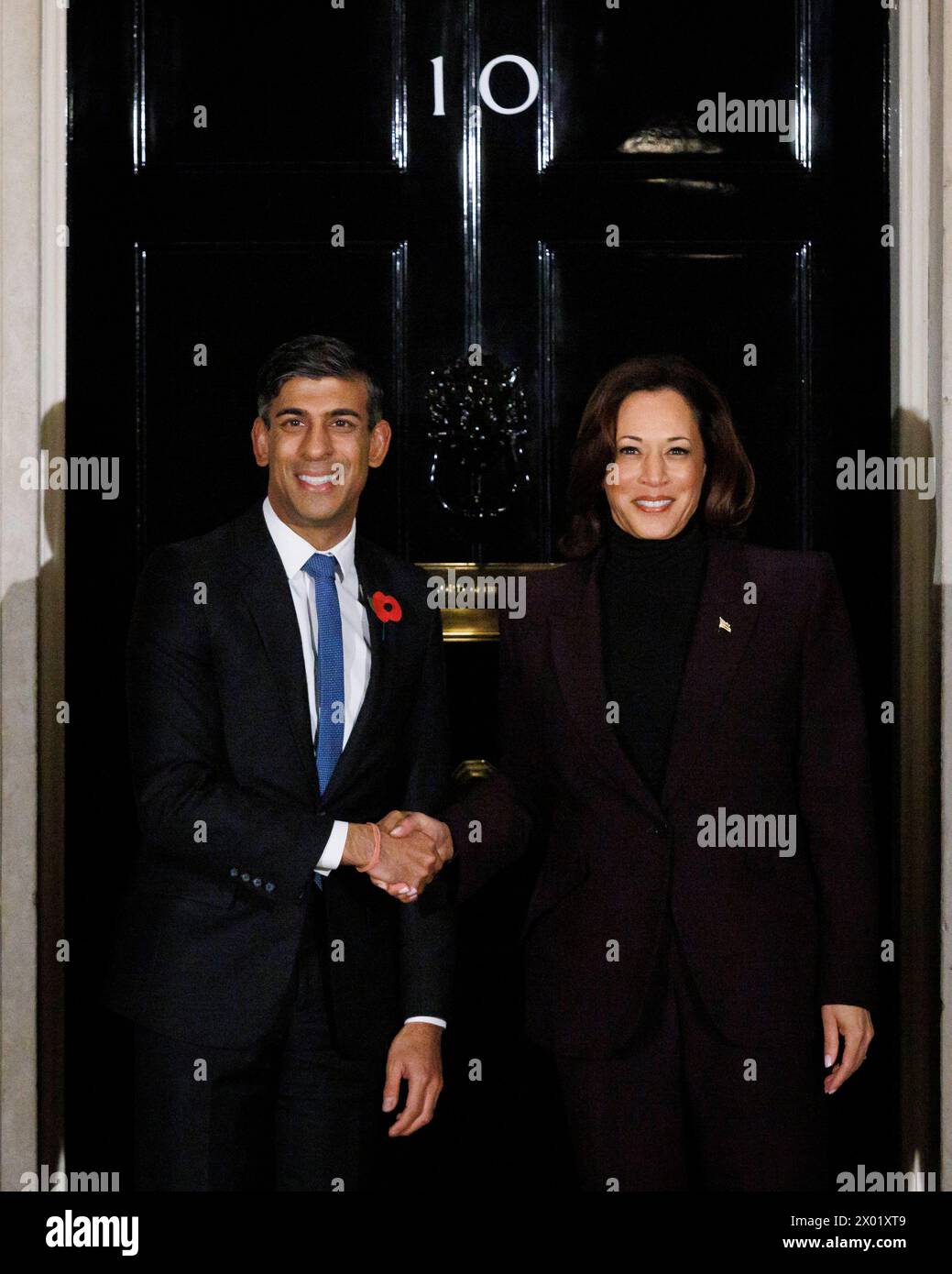 [MccLi0006310]  Vice President of the United States Kamala Harris visits Downing Street this afternoon. British Prime Minister Rishi Sunak receives he Stock Photo