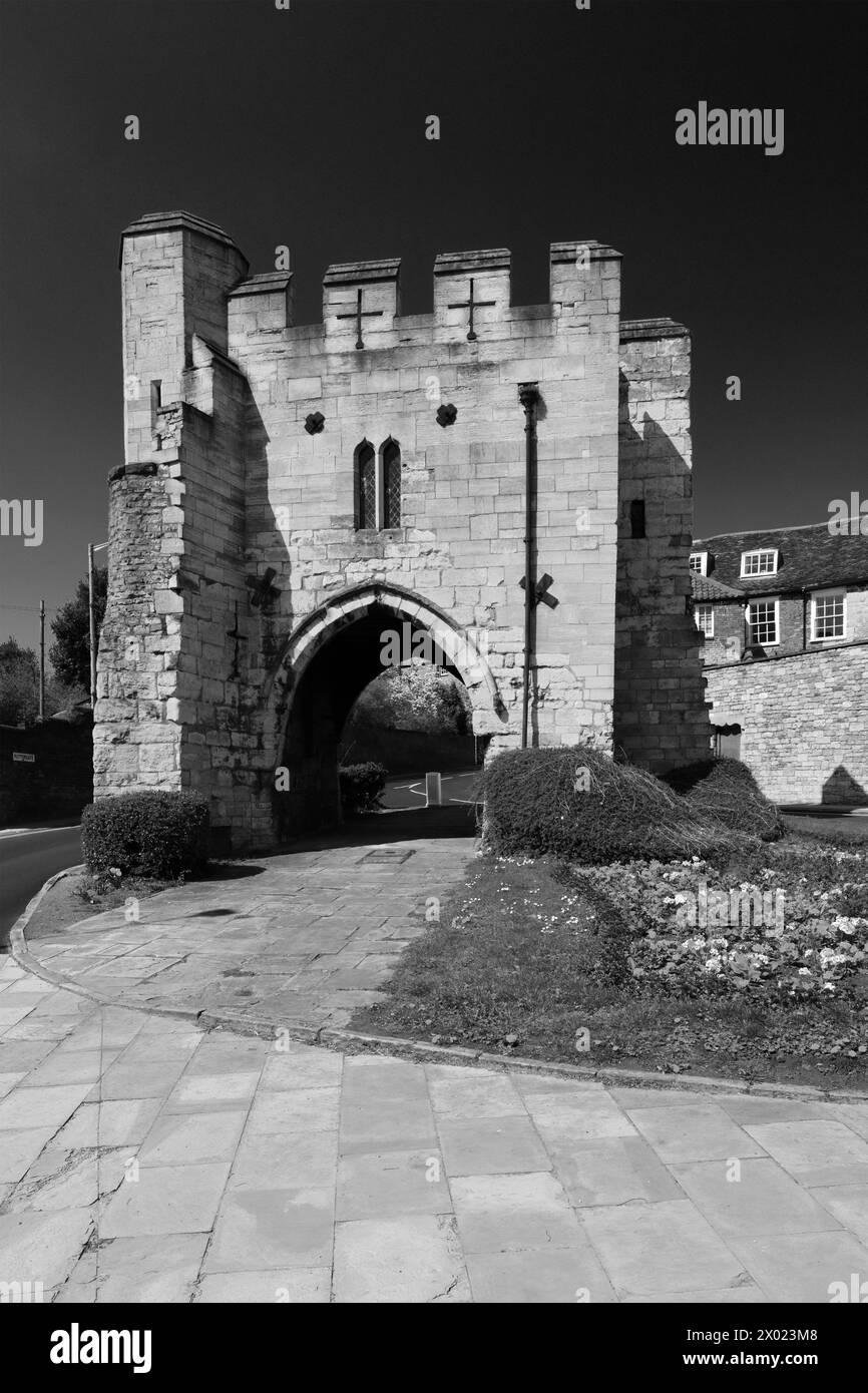 View of the Pottergate arch, Lincoln City, Lincolnshire, England, UK Stock Photo