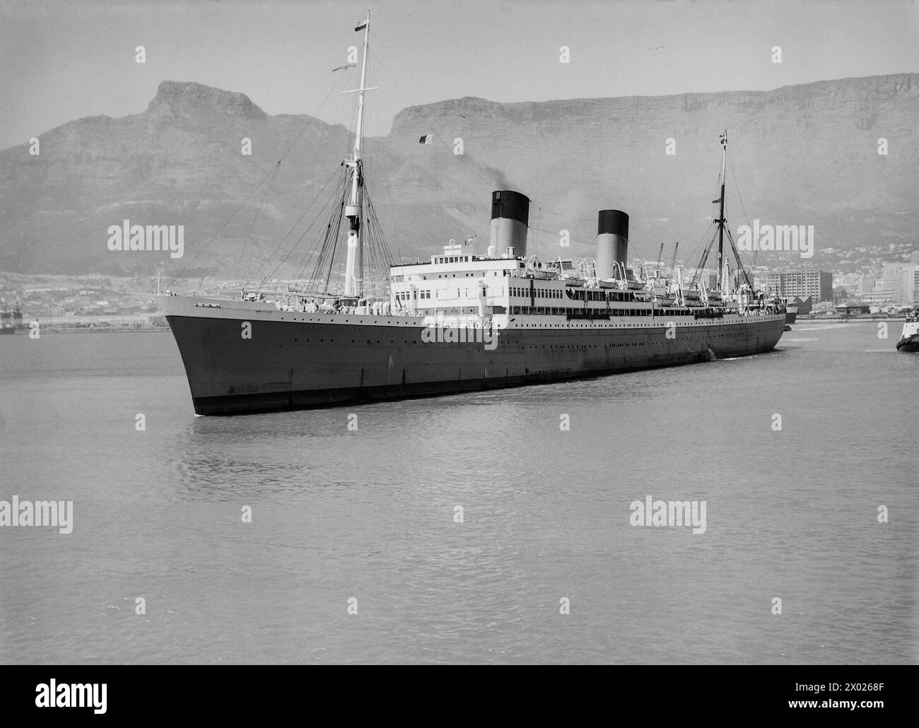 Cape Town, South Africa. RMS Arundel Castle (British ocean liner and Royal Mail Ship which entered service in 1921 for the Union-Castle Line) Stock Photo