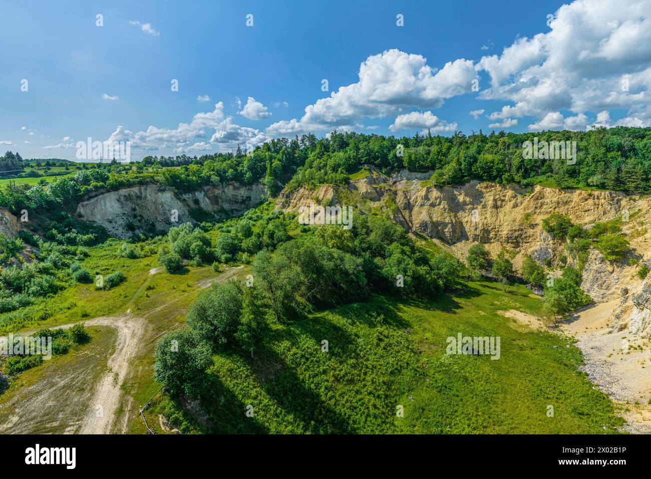 Ausblick auf den Erlebnissteinbruch Lindle bei Holheim am südlichen Kraterrand des Nördlinger Ries Geopark Ries - Blick in den Erlebnis-Steinbruch Lin Stock Photo