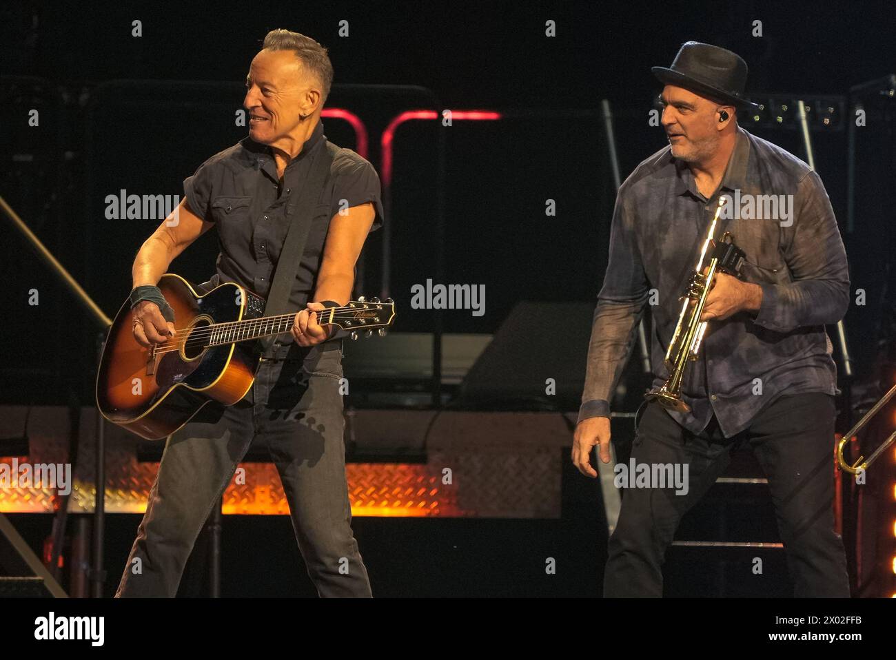 Tour bruce springsteen 2024 hires stock photography and images Alamy