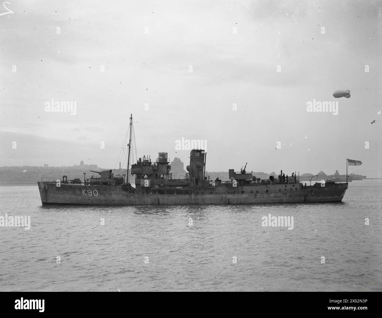 HMS GENTIAN, BRITISH FLOWER CLASS CORVETTE. OCTOBER 1941. Underway
