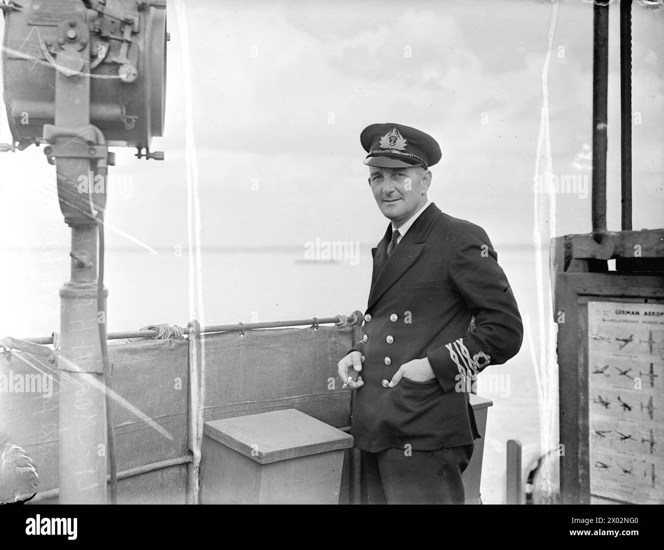 DUNKERLEY OF THE SANDOWN. 8 SEPTEMBER 1943, HARWICH. - Lieutenant Commander A H Dunkerley, RNR, of the SS SANDOWN. He comes from Hyde, Cheshire Stock Photo