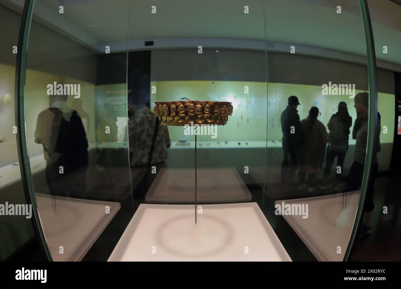 Bogota, Colombia. 30-01-2024. Turist visit the gold Museum of Colombia with more 30,000 pieces made of gold from indigenous pre-Columbian. © Jose Bula Stock Photo