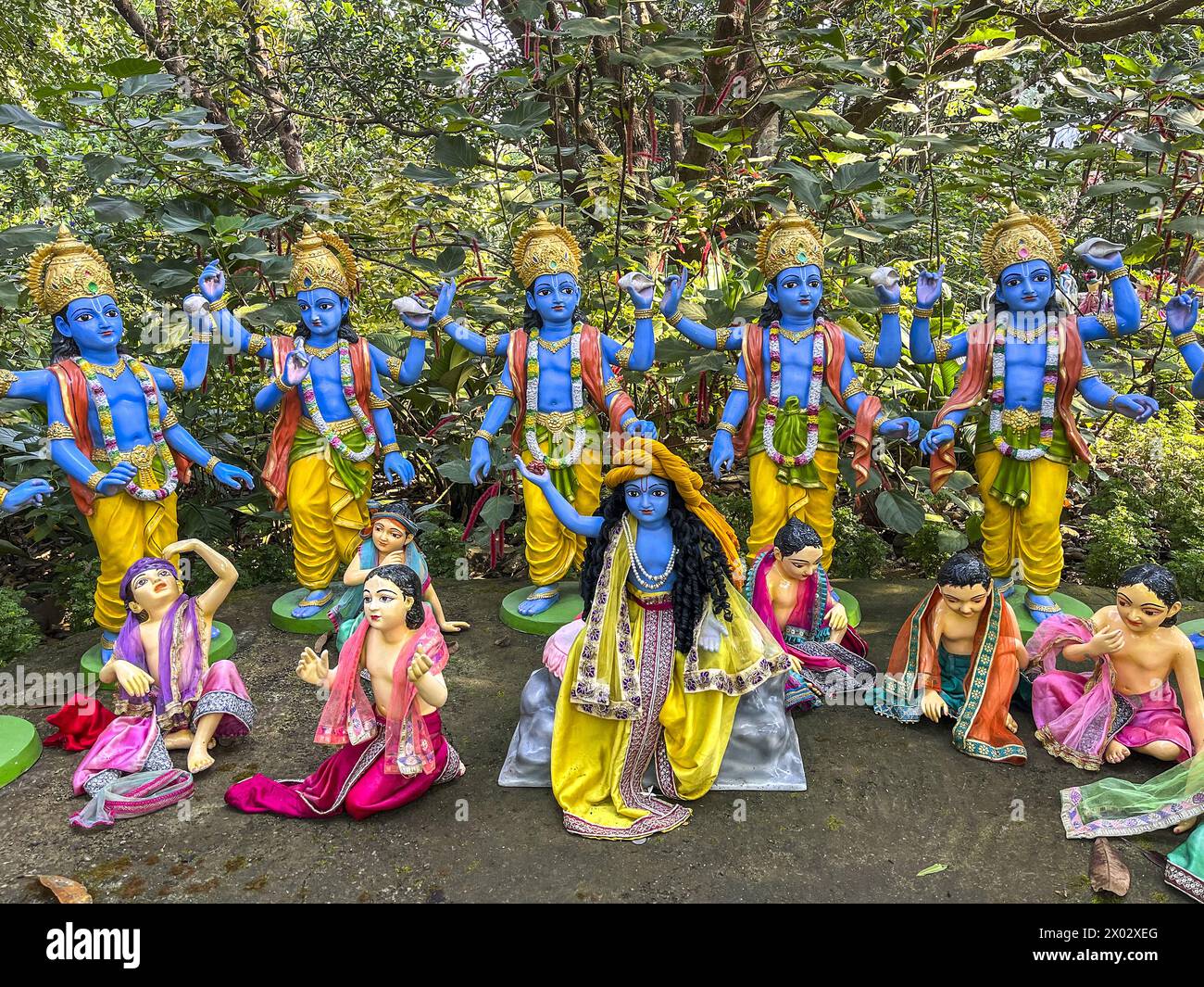 Murthis (statues) in Govardhan Ecovillage, Maharashtra, India, Asia ...