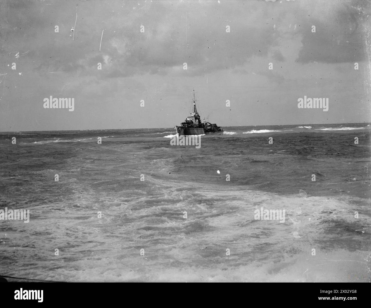 ANTI-SUBMARINE PATROL. 25 DECEMBER 1941, ON BOARD THE DUTCH DESTROYER ...