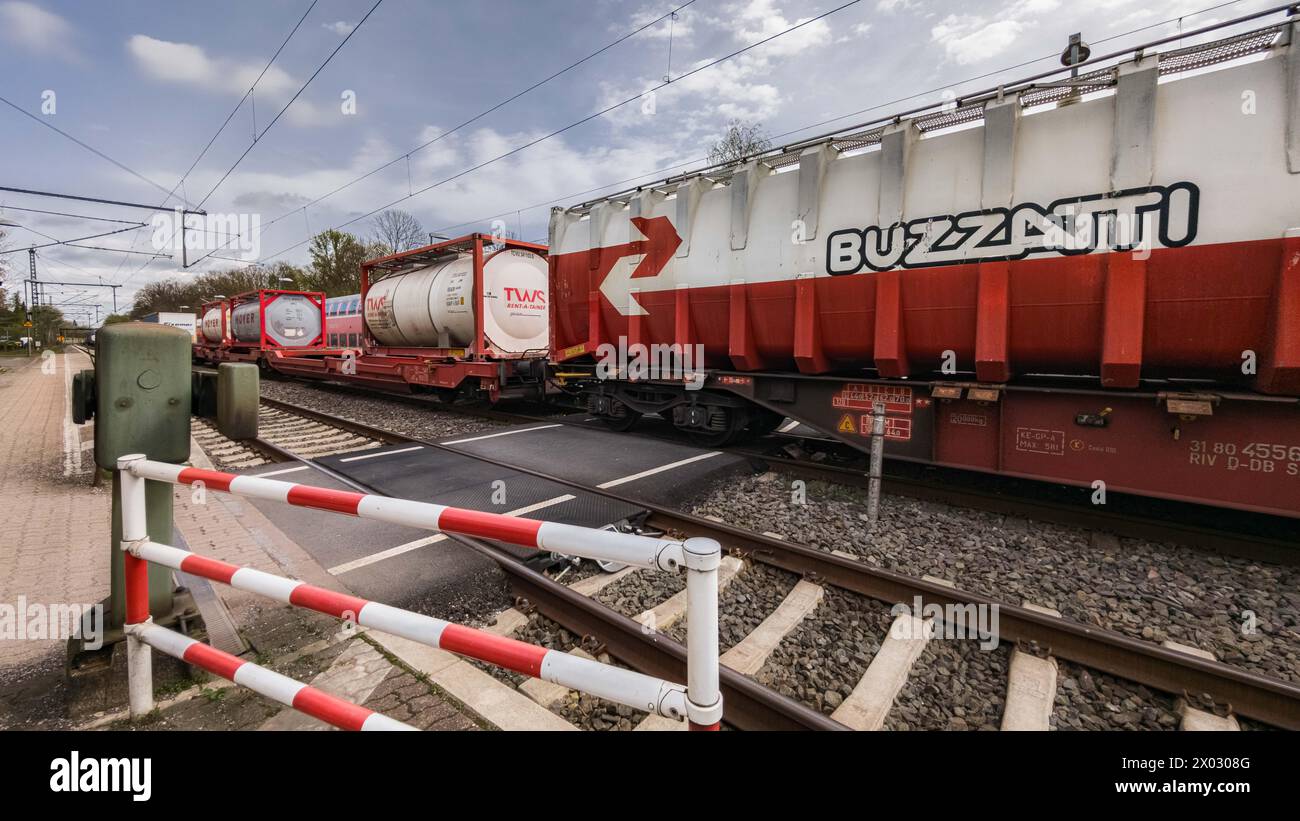 Bargteheide, Germany. 09th Apr, 2024. A freight train rolls through Bargteheide station. The line is to be upgraded to allow freight traffic to the Fehmarn Belt crossing tunnel to run more smoothly. Credit: Markus Scholz/dpa/Alamy Live News Stock Photo