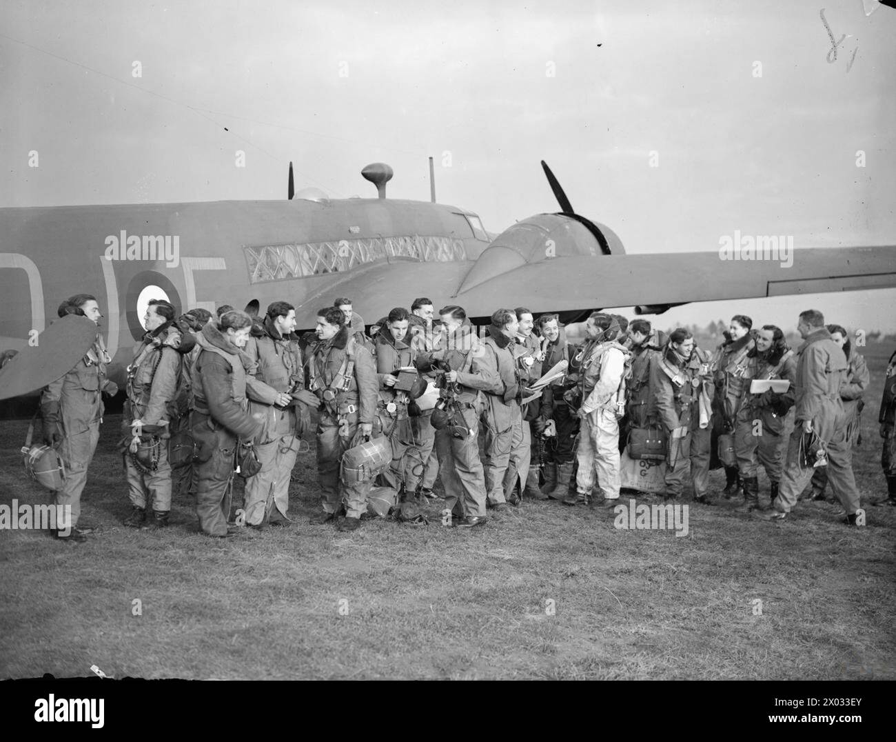 ROYAL AIR FORCE BOMBER COMMAND, 1939-1941. - Aircrew of No. 149 ...