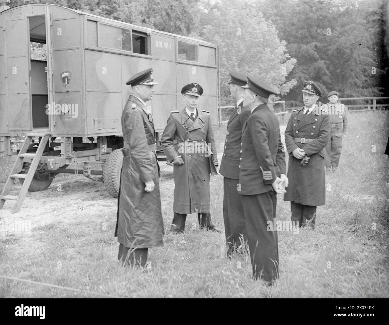 WITH THE BRITISH NAVY IN PARIS. 12 AND 13 MAY 1945, AT THE HEADQUARTERS