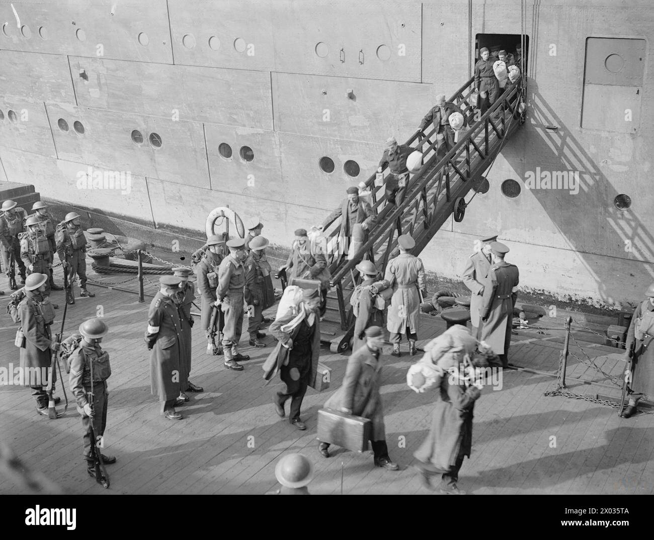 On 26 April 1942, Italian prisoners of war disembarked at a British ...