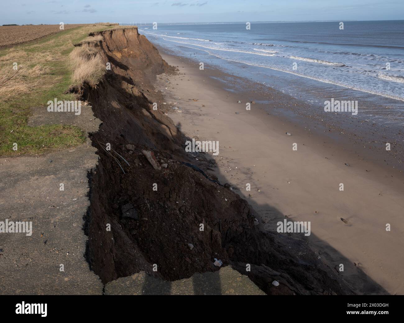 Holderness coast erosion hi-res stock photography and images - Alamy
