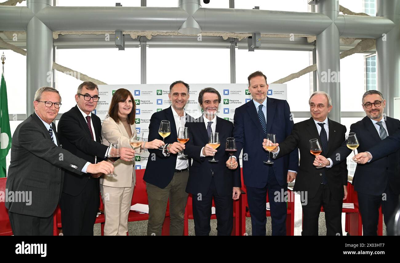 Milan, . 09th Apr, 2024. Milan, Italy Vinitaly Lombardia Celebrating excellence.HERE YOU CAN presentation conference of the Lombardy Region stand at Vinitaly 2024 with institutions In the photo: institutional toast with Lombardy wines Credit: Independent Photo Agency/Alamy Live News Stock Photo