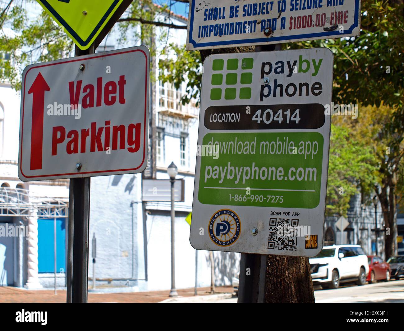 Paybyphone sign hires stock photography and images Alamy