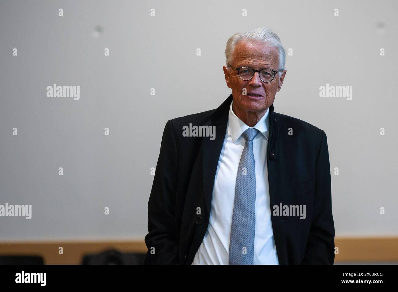 Strafverteidiger Walter Rubach, Prozessbeginn im Dreifachmord von ...