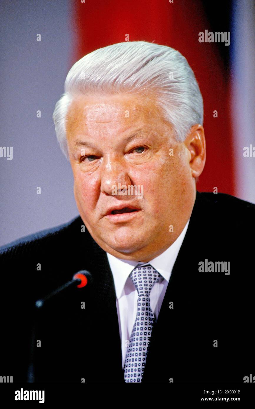 Boris Jelzin - Russischer Präsident Archiv Foto Boris Jelzin - Russischer Präsident ACHTUNG AUFNAHMEDATUM GESCHÄTZT , München Bayern Deutschland *** Boris Yeltsin Russian President Archive Photo Boris Yeltsin Russian President ATTENTION RECORD DATE ESTIMATED , Munich Bavaria Germany Stock Photo