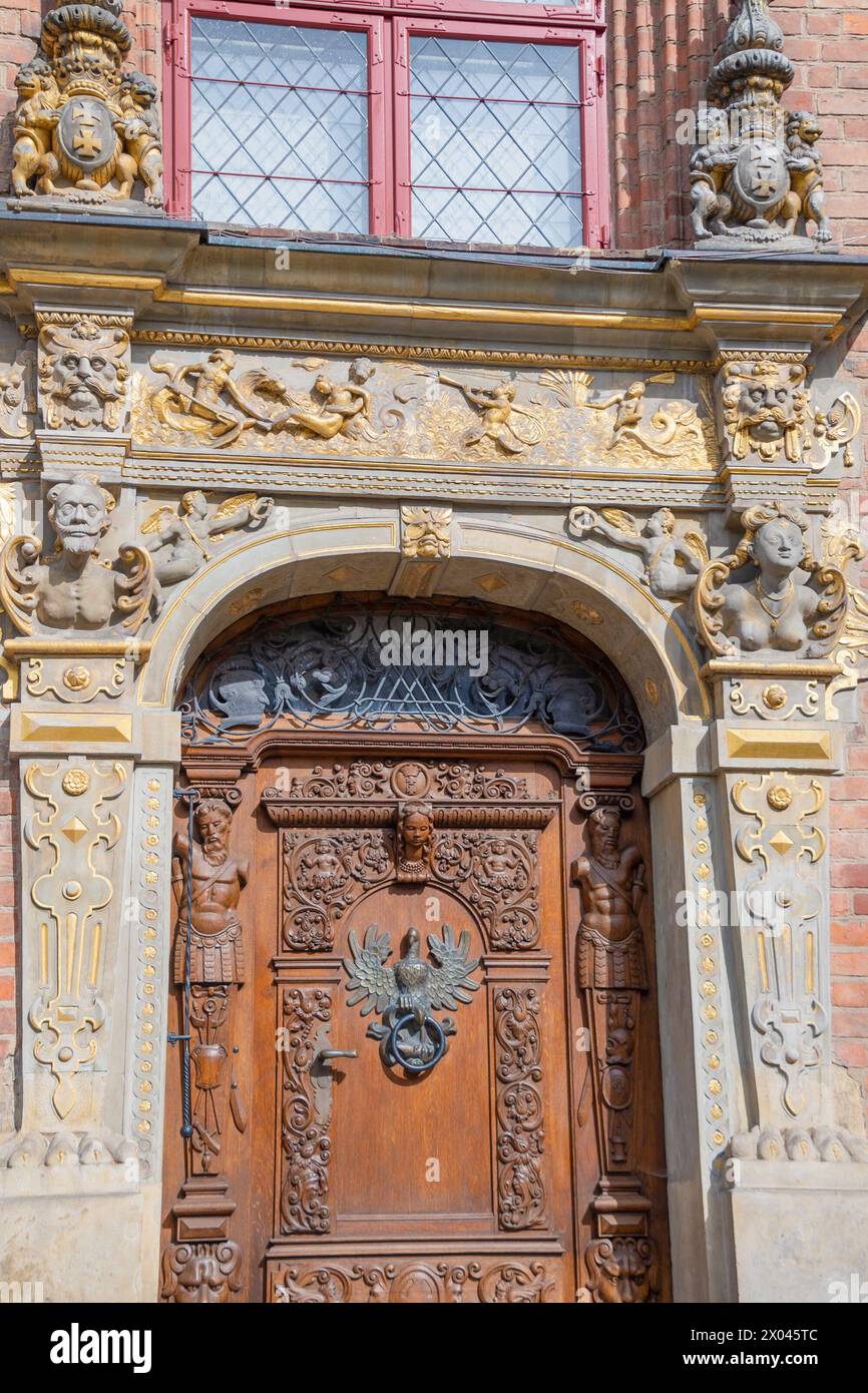 the-artus-court-in-gdansk-poland-beautiful-door-details-and-elements