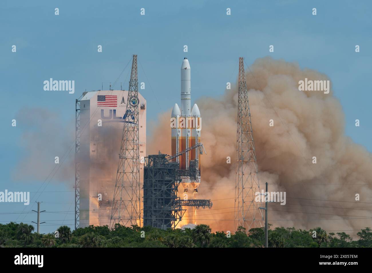 Final Delta IV Heavy Launch Stock Photo