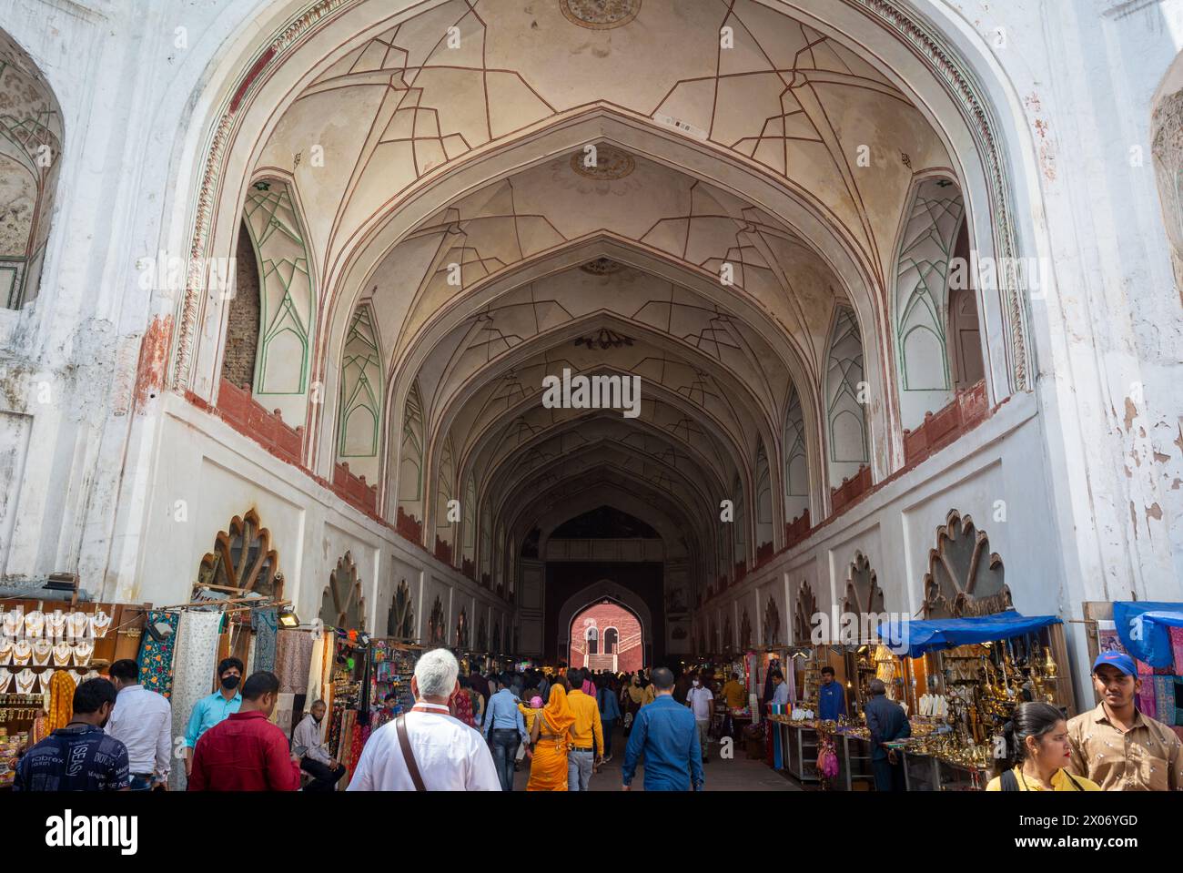 OLD DELHI, INDIA - NOVEMBER 03, 2022: Chhatta Chowk market inside the Red Fort complex. UNESCO World Heritage Site Stock Photo