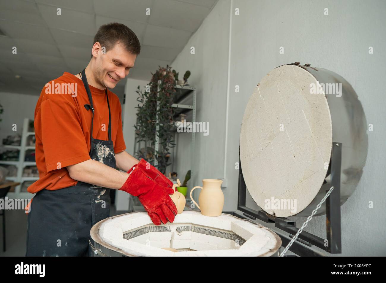 Loading kiln hi-res stock photography and images - Alamy
