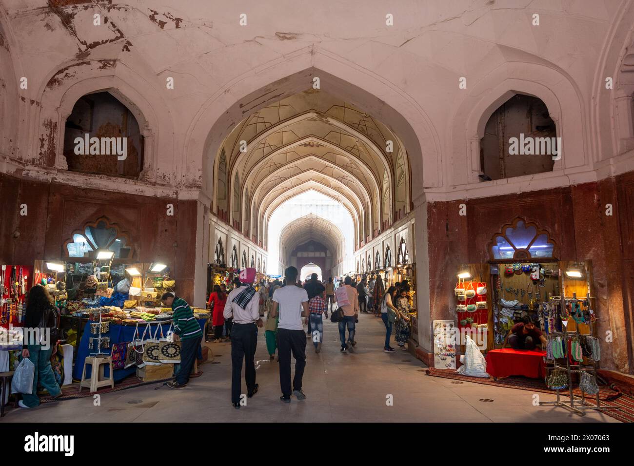 OLD DELHI, INDIA - NOVEMBER 03, 2022: Chhatta Chowk market inside the Red Fort complex. UNESCO World Heritage Site Stock Photo