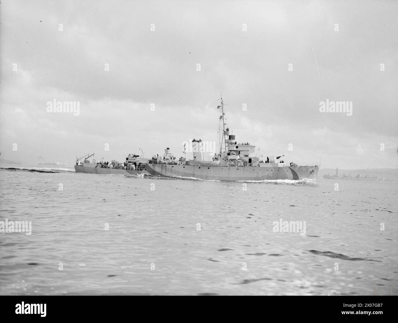 HMS ROWENA, ALGERINE CLASS MINESWEEPER. 2 SEPTEMBER 1944, GREENOCK. - , Stock Photo