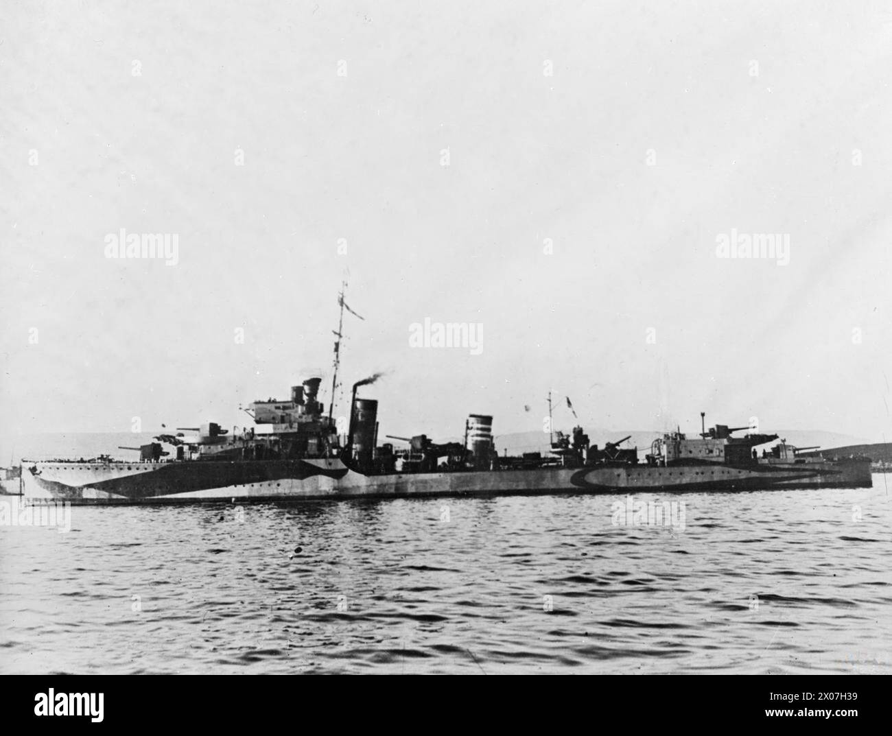 THE BRITISH DESTROYER HMS FAULKNOR. JULY 1943 Stock Photo - Alamy