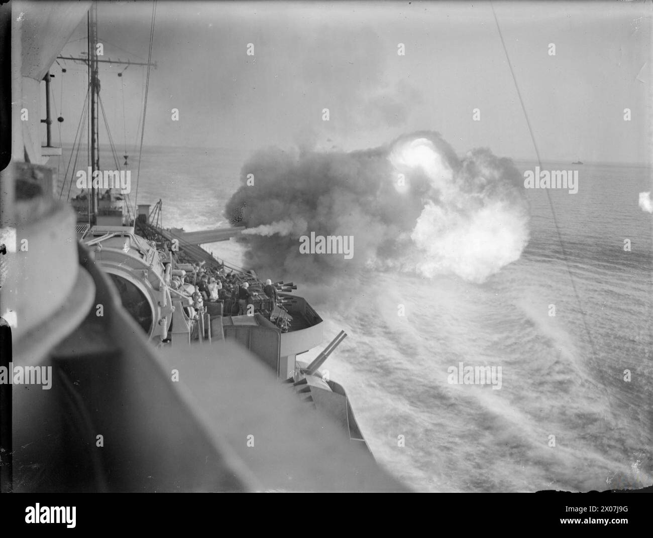 15 Inches Shell In July 1943 during the Sicily campaign, HMS Warspite fired 15-inch ...