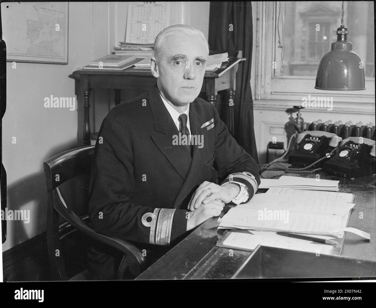 THE ROYAL NAVY DURING THE SECOND WORLD WAR - Rear Admiral E J P Brind ...