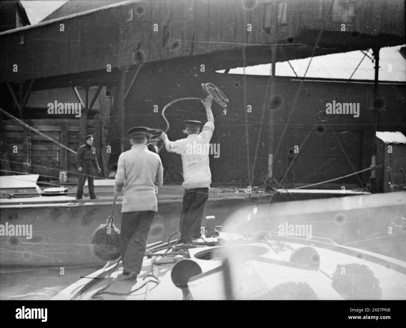 MOTOR TORPEDO BOATS. 1940, FELIXSTOWE. Throwing a line to be made