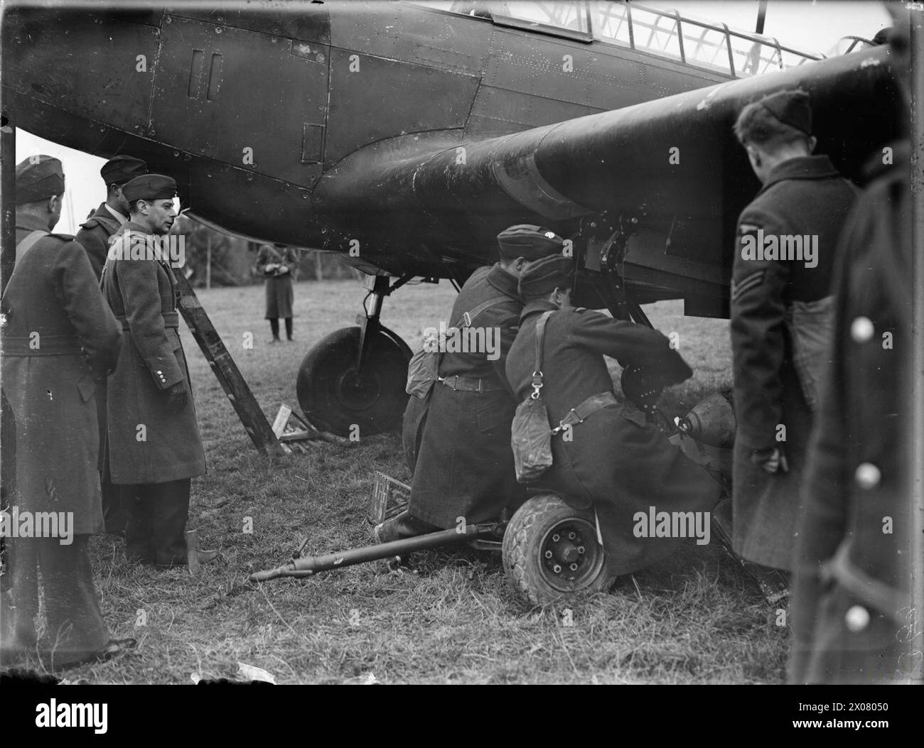 ROYAL AIR FORCE FRANCE 19391940. King VI watching bombs
