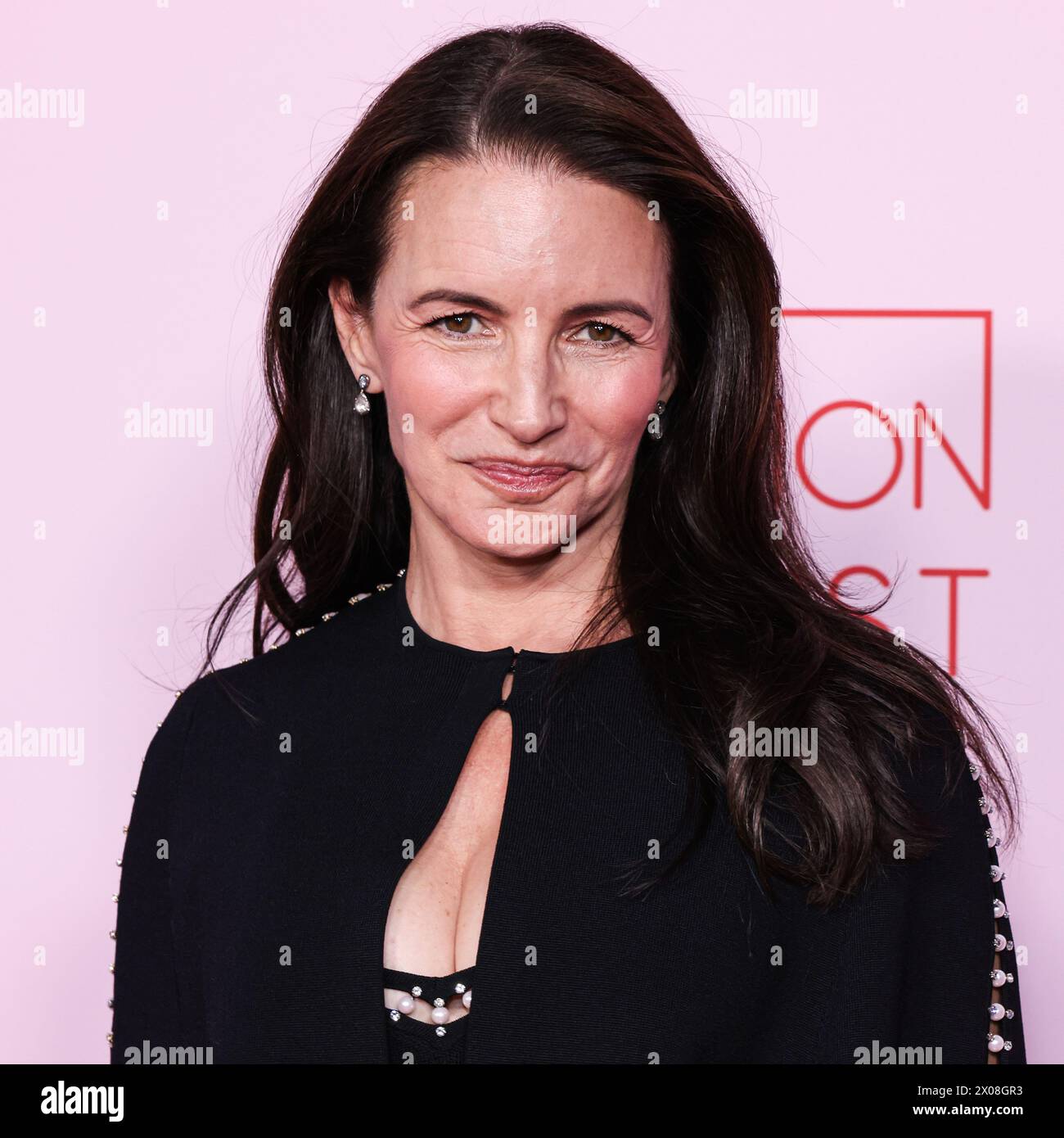 BEVERLY HILLS, LOS ANGELES, CALIFORNIA, USA APRIL 09 Kristin Davis