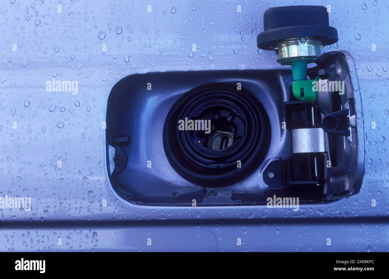 Bensintank hi-res stock photography and images - Alamy