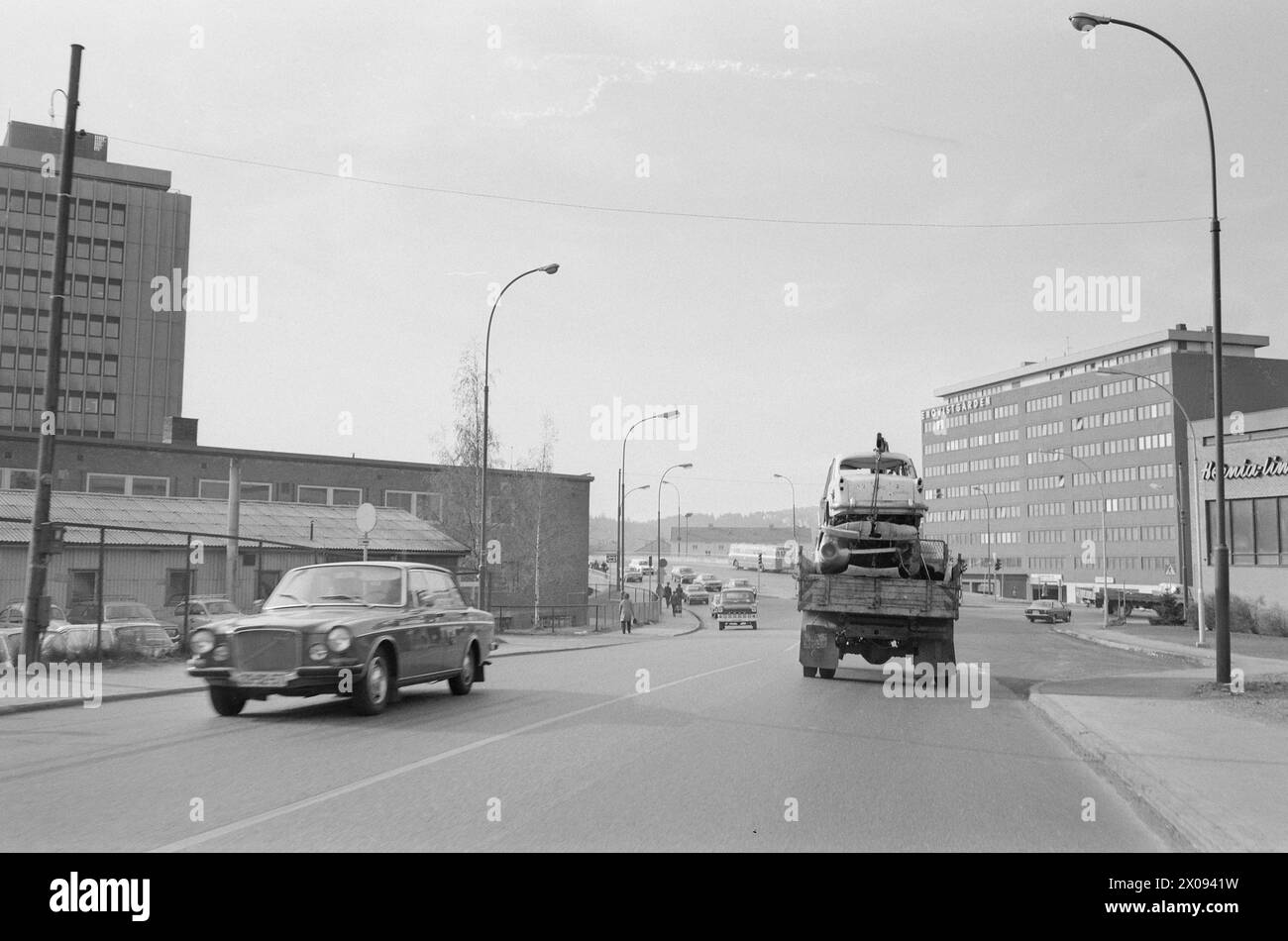 Actual 18 1 1974 Wreck on derailmentOslo Renholdsverk picks up car