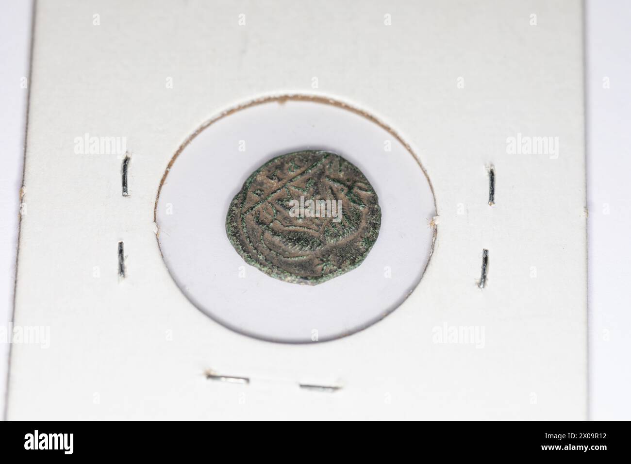 Old copper coin hi-res stock photography and images - Alamy