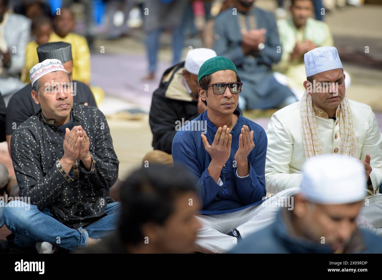 Muslim Rome Rome, Italy. 10th Apr, 2024. Muslim men pray on Eid al-Fitr to ...