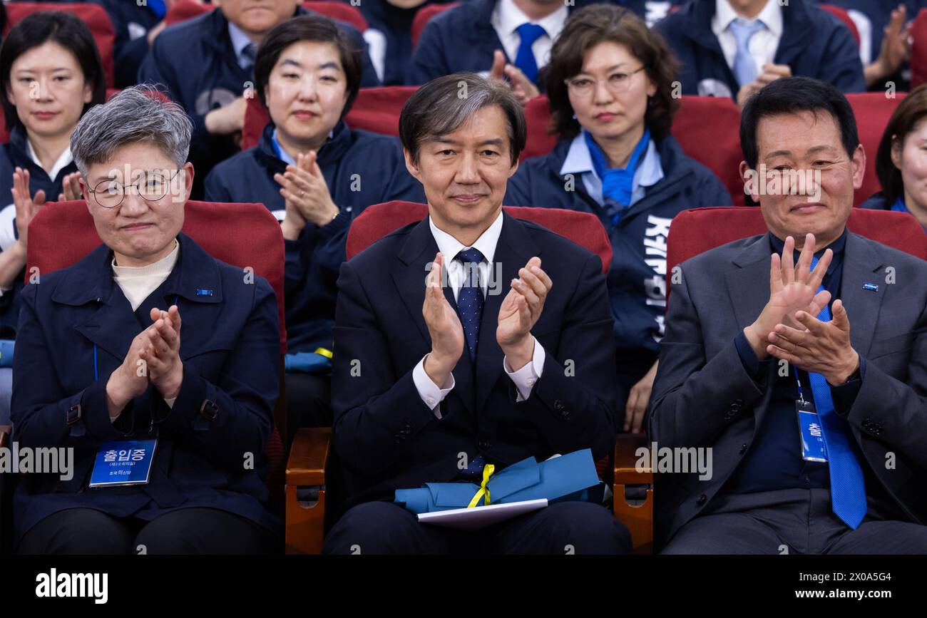 Who is Kim Jun-hyung and what is his professional background? Who is Kim Jun-hyung and what is his professional background?