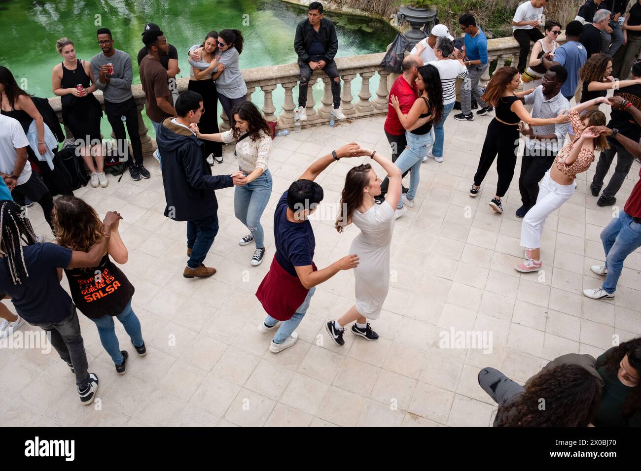 SALSA, CITY PARK, BARCELONA Couples dance around the terraces of the