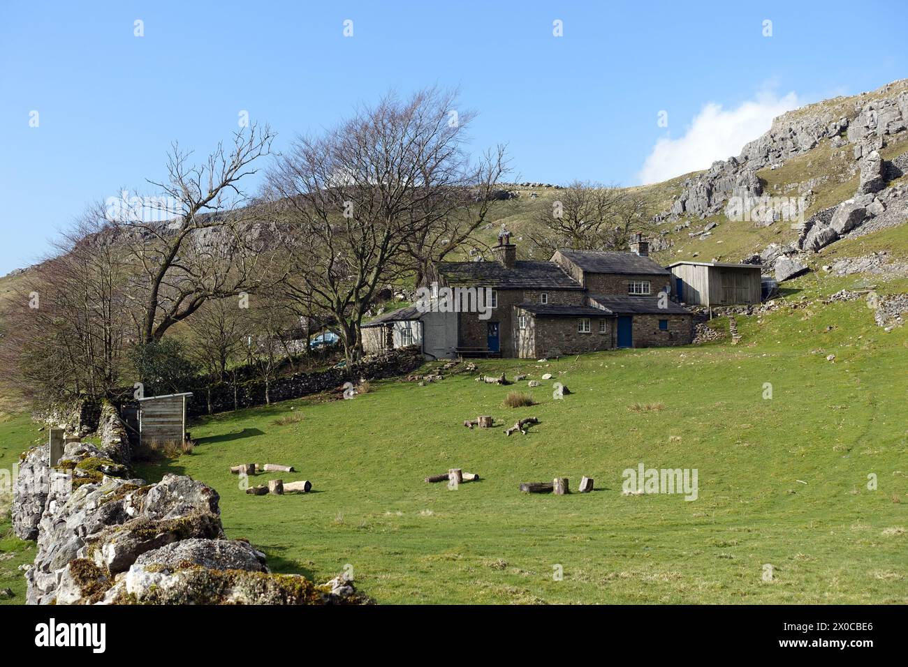 Crina Bottom Farm by Fell Lane from Ingleton to towards Ingleborough Mountain in the Yorkshire Dales National Park, England, UK. Stock Photo