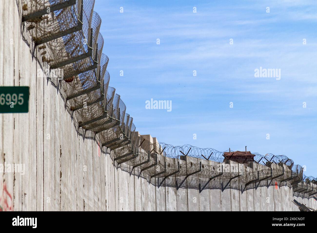Separation barrier israel al ram hi-res stock photography and images ...