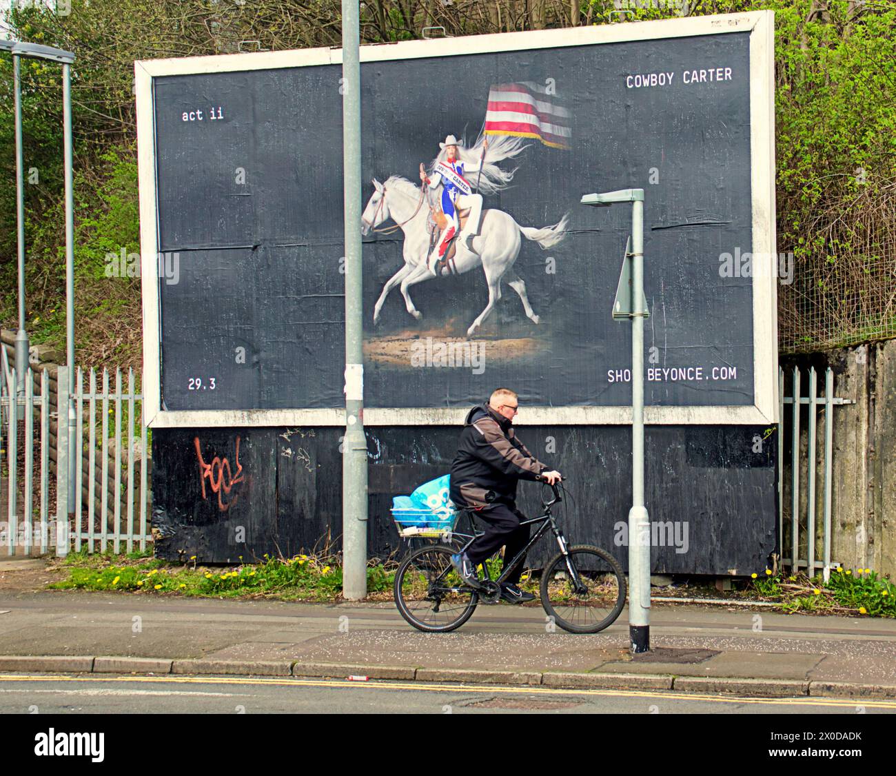 Glasgow, Scotland, UK. 11h April, 2024: UK Weather: Beyoncé poster campaign for country' album   Sunny and warm in the city. Credit Gerard Ferry/Alamy Live News Stock Photo